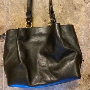 Like new, Dooney And Bourke Purse